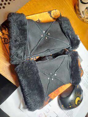Overland Fingerless Sheepskin Gloves